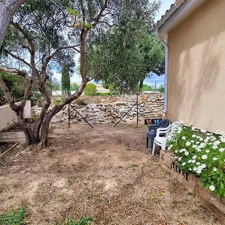 Villa Charmante Maison, Idealement Situee